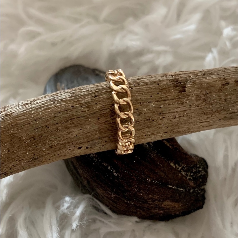 BLING : Gold Tone Chain Link Infinity Ring